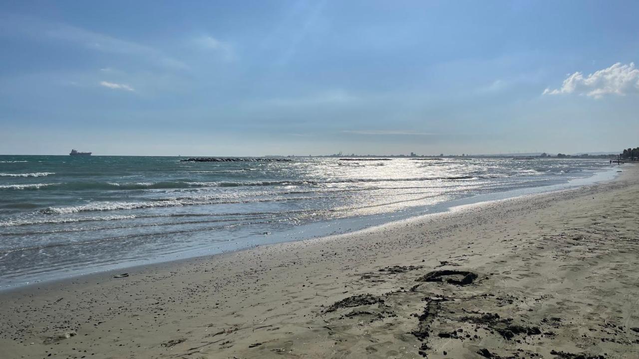Beachfront Villa - Dasaki Lárnaka Eksteriør bilde