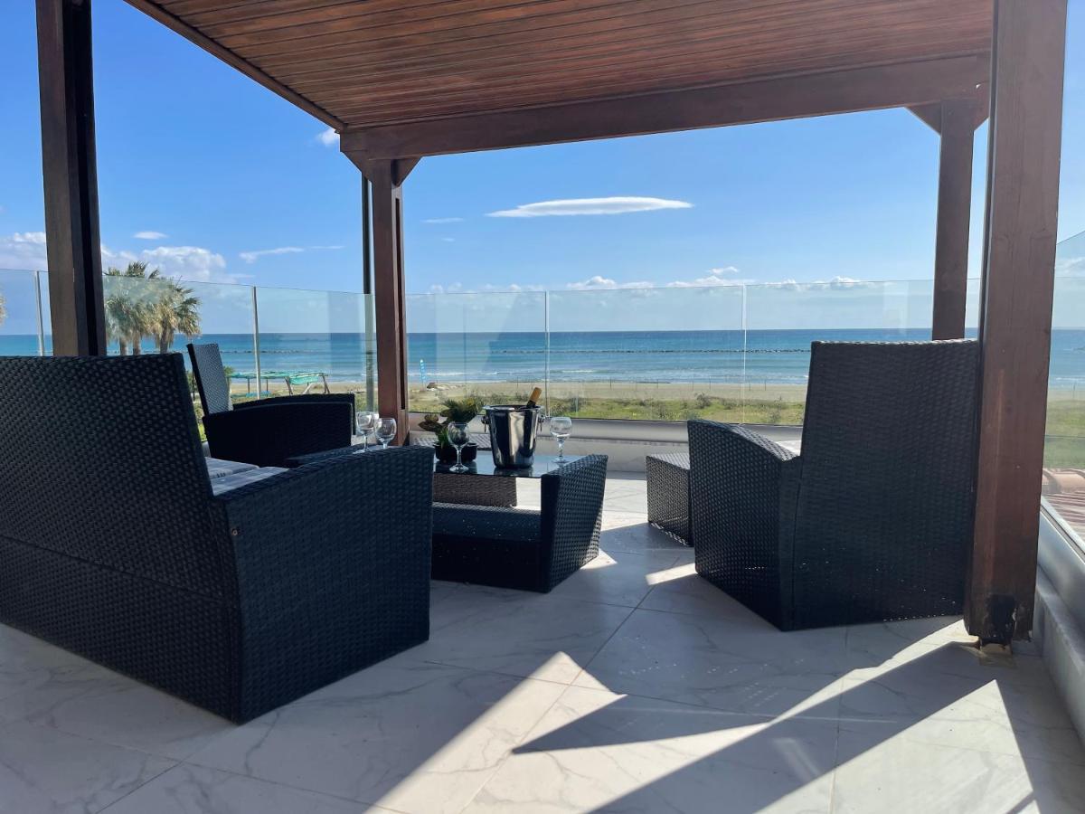 Beachfront Villa - Dasaki Lárnaka Eksteriør bilde